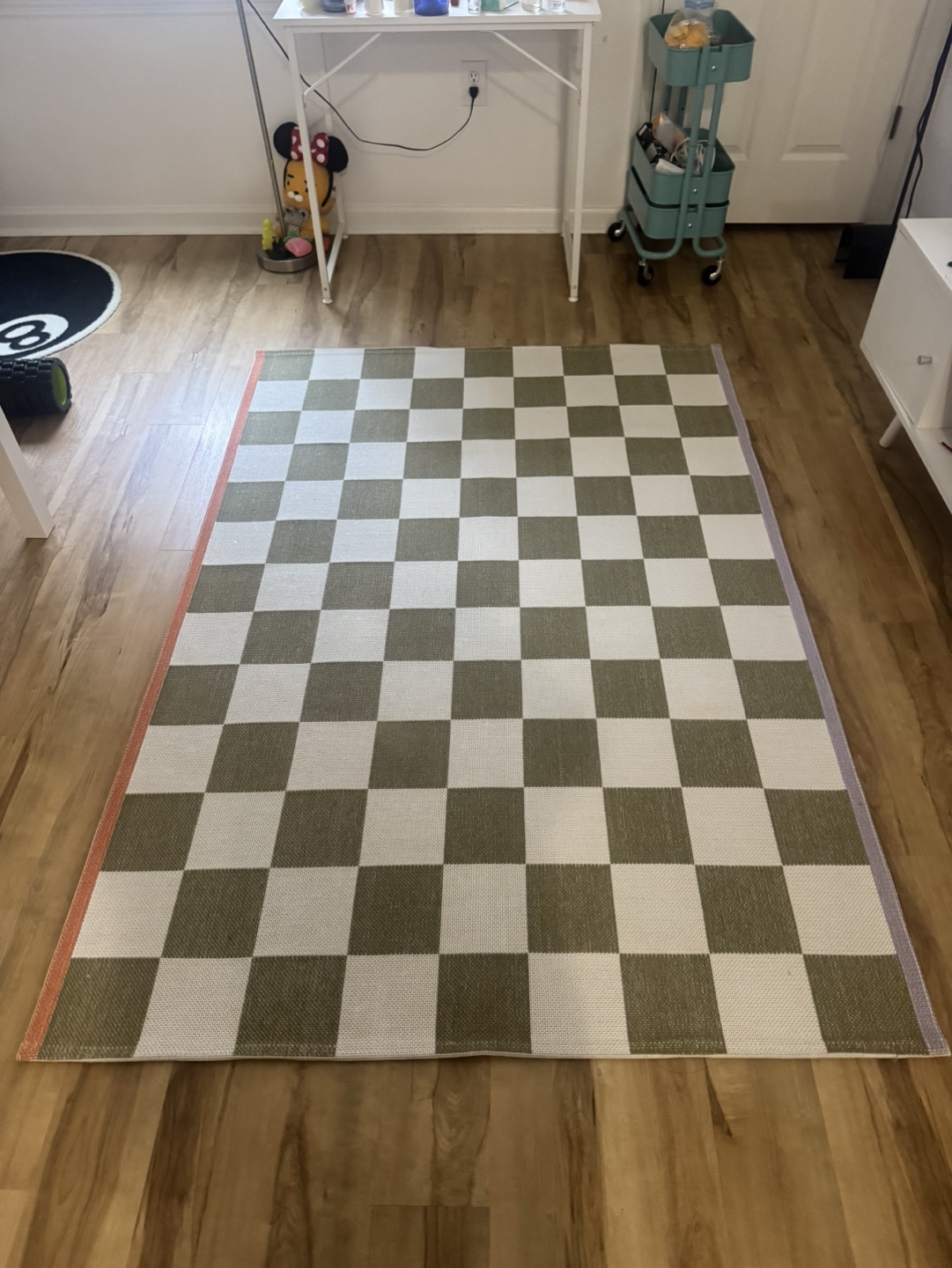 Checkered Rug, Green and White, Modern Design