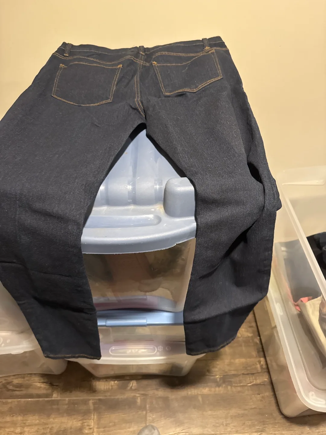 Forever 21 Dark Wash Jeans - Size 31 image indicator(3)