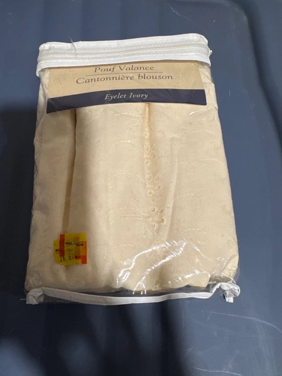 Select Edition Eyelet Ivory Pouf Valance image indicator(2)