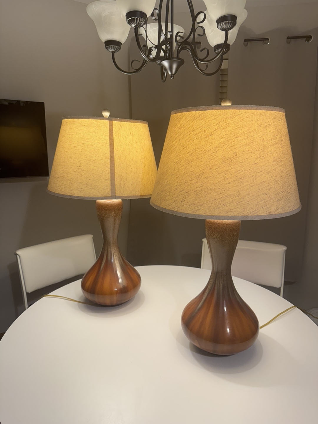 Pair of Mid-Century Modern Table Lamps - photo 2