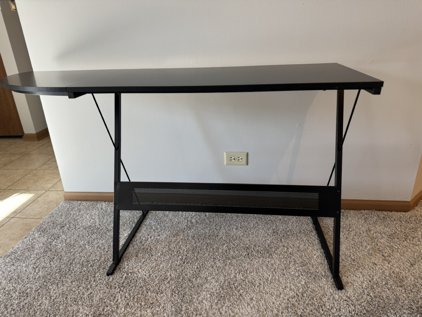 Black Computer Desk with Carbon Fiber Texture Top