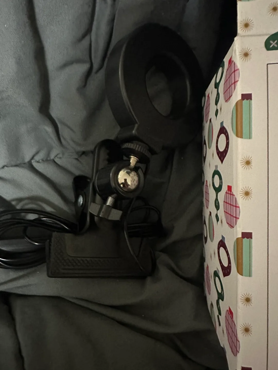 USB Clip-on Ring Light with 3 Brightness Settings image indicator(3)