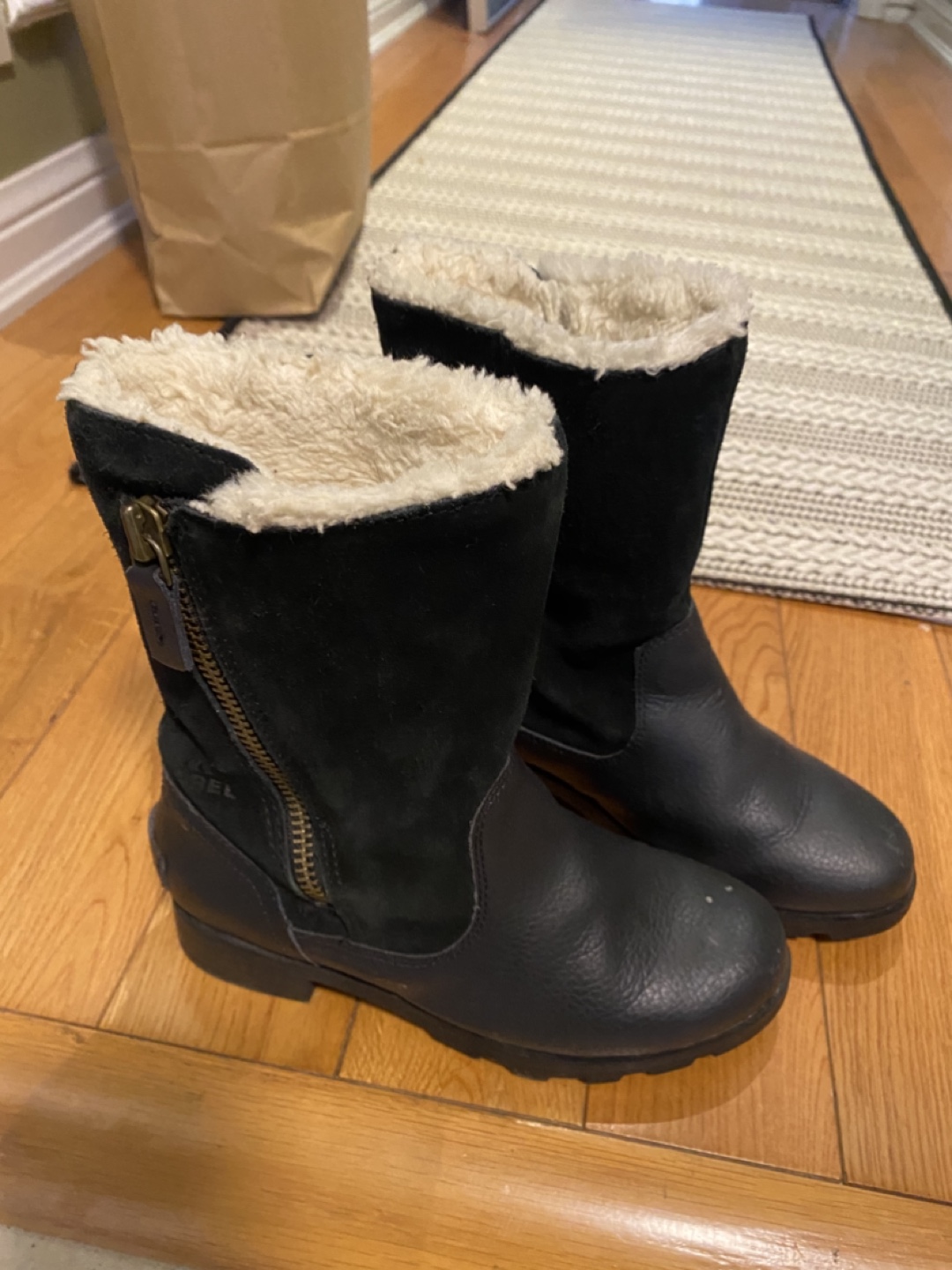 Girl’s Sorel Boots size 1