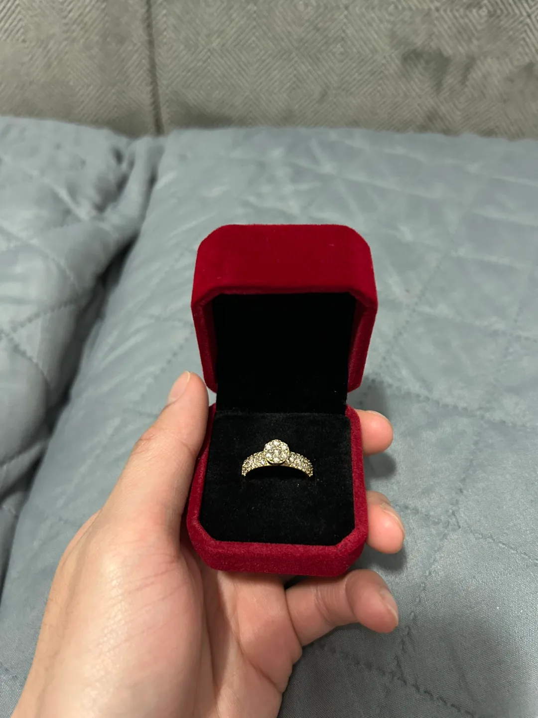 18K Japan Gold Diamond Ring image indicator(3)