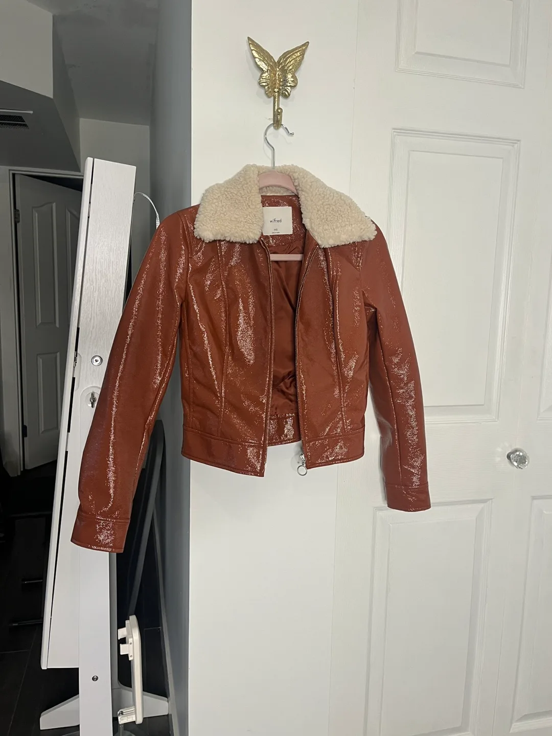 Wilfred Brown Patent Leather Jacket with Sherpa Collar image indicator(2)