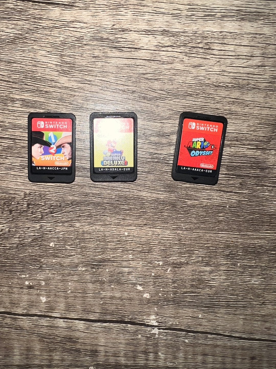 Nintendo switch + 4 games + 2controllers - photo 2