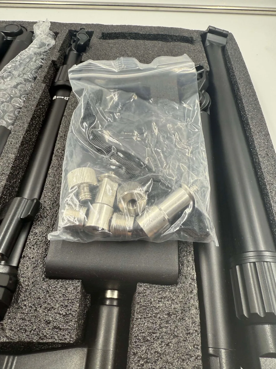 Neewer Flexible Tripod with Adjustable Angles image indicator(3)