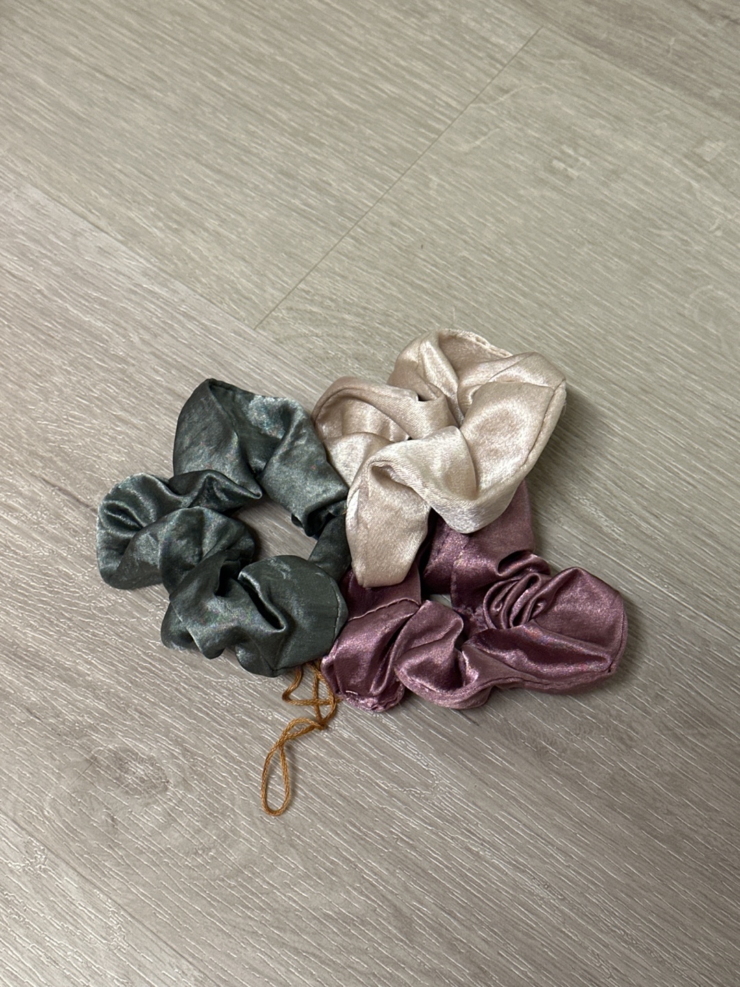#freecycle 🥕 Three Satin Scrunchies