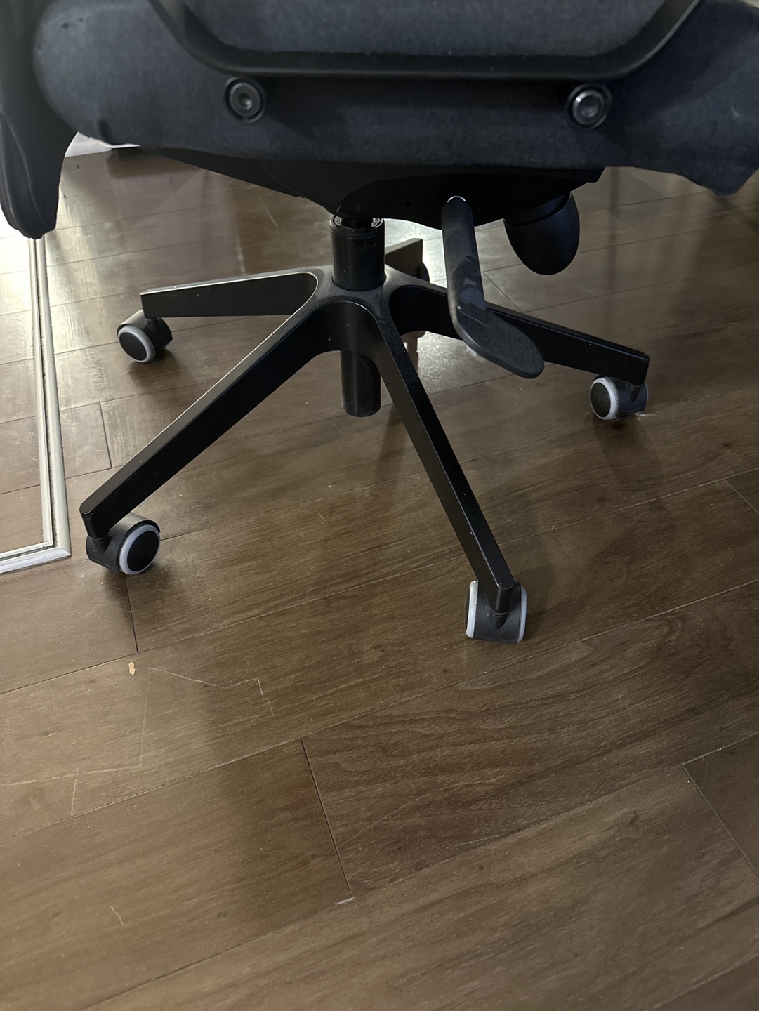 Ikea - Ergonomic Mesh Office Chair - photo 3