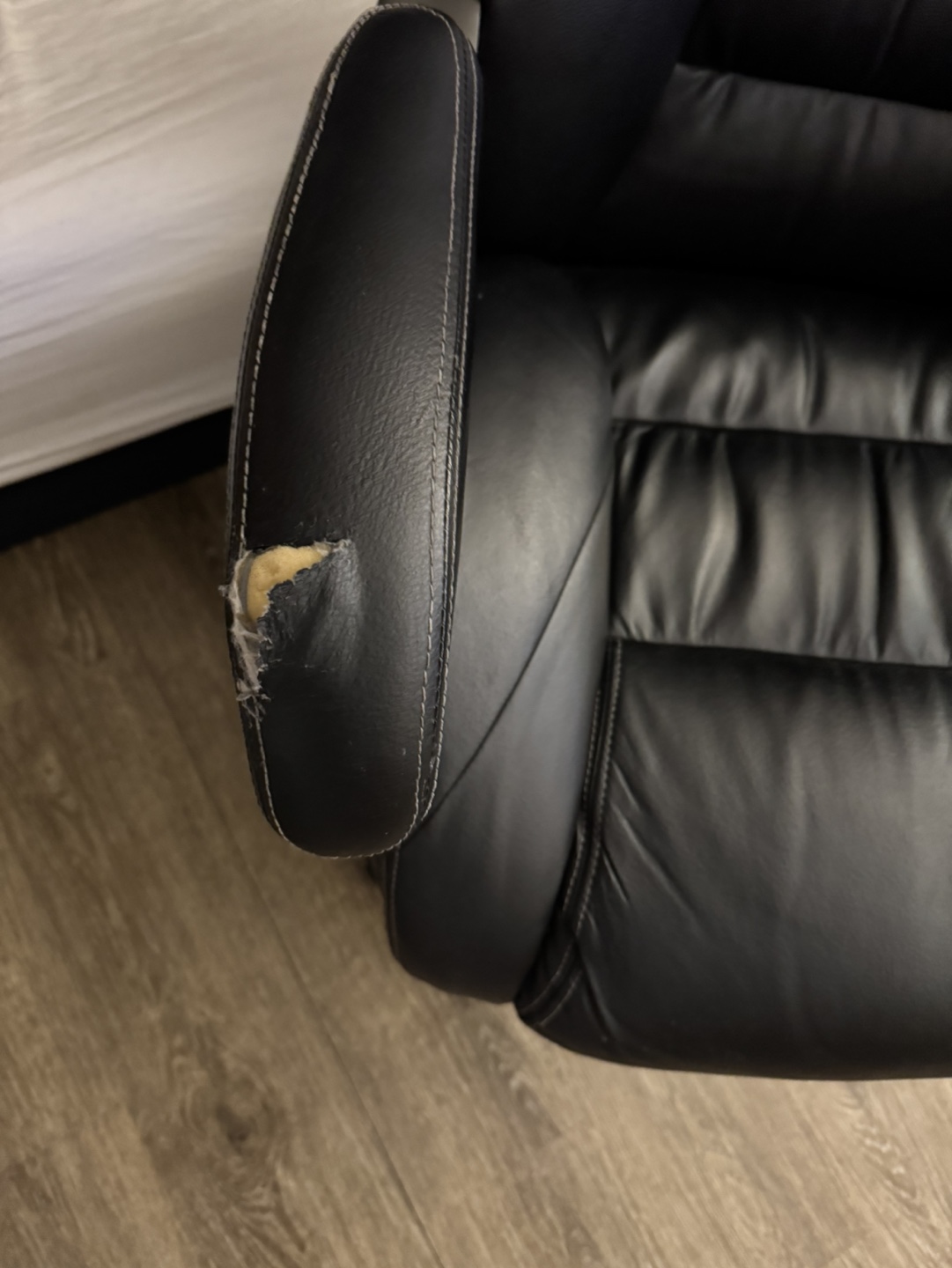Black Leather Office Chair - photo 2