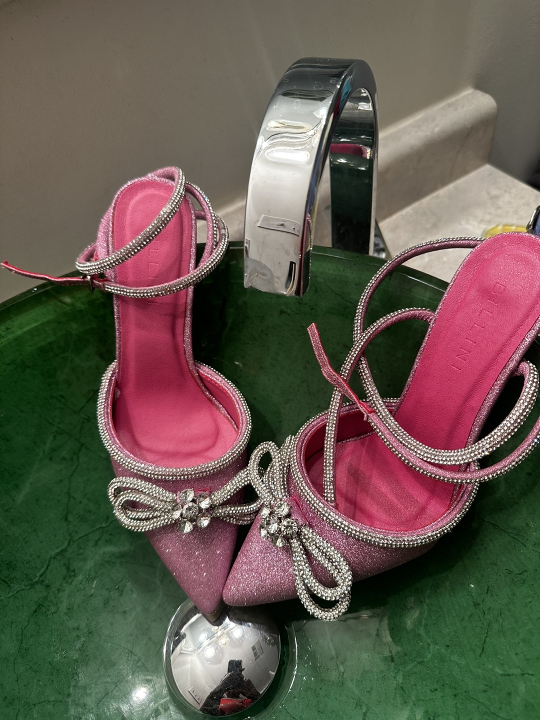 Pink Glitter Bow Heels - Size 7 - photo 5