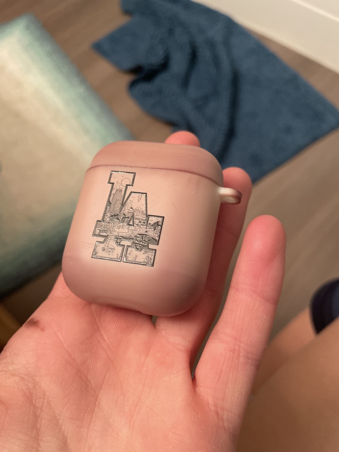 Airpod case with LA skyline design #freecycle
