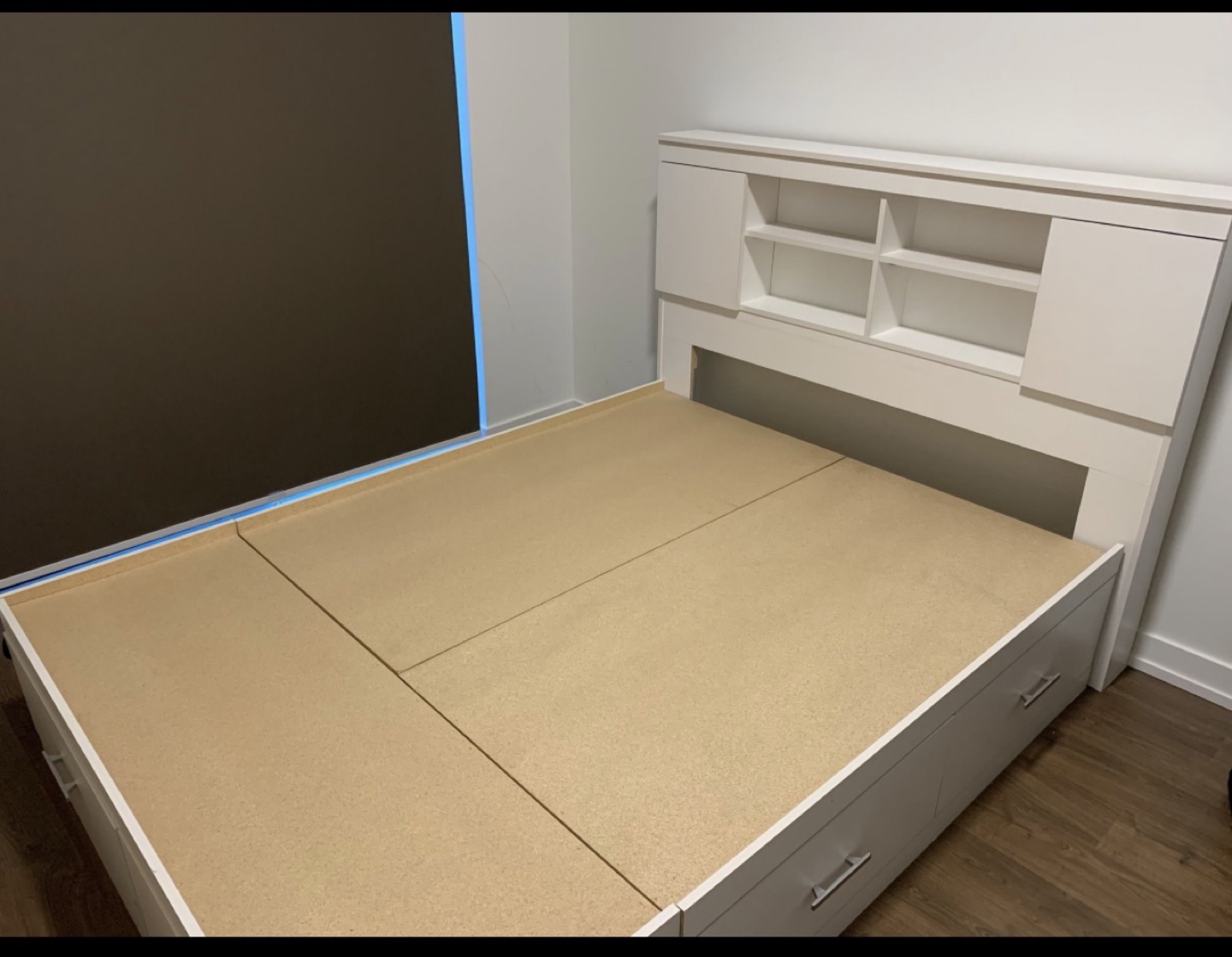 Queen Size Platform Bed Frame with Headboard and Storage - photo 3