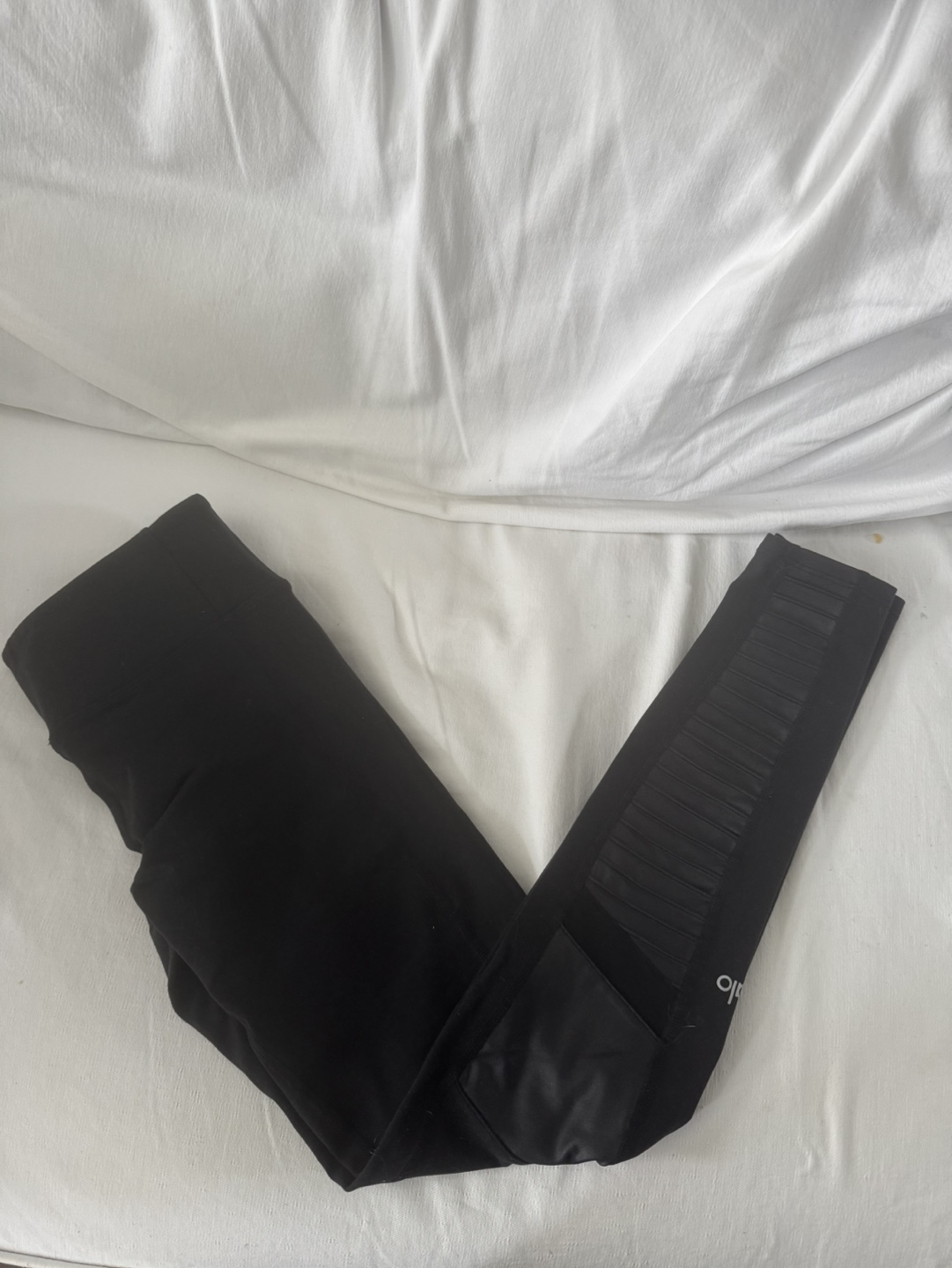 Alo Yoga 7/8 High-Waist Moto Leggings - Size M - photo 2