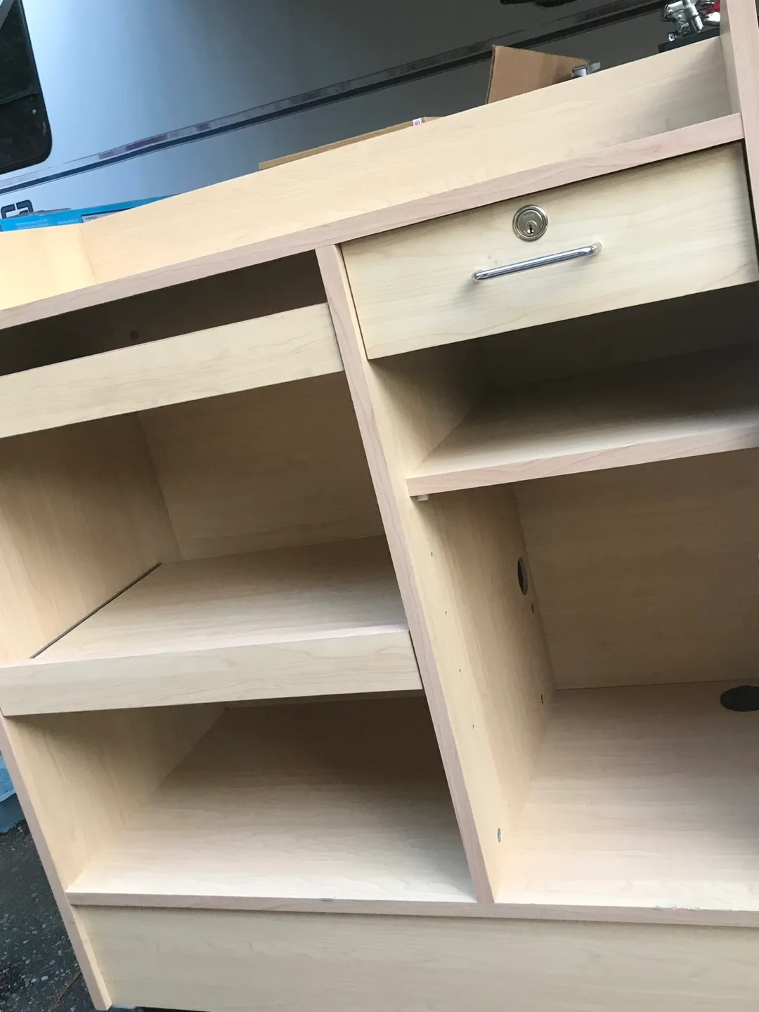 Wooden Countertop Reception Desk image indicator(2)