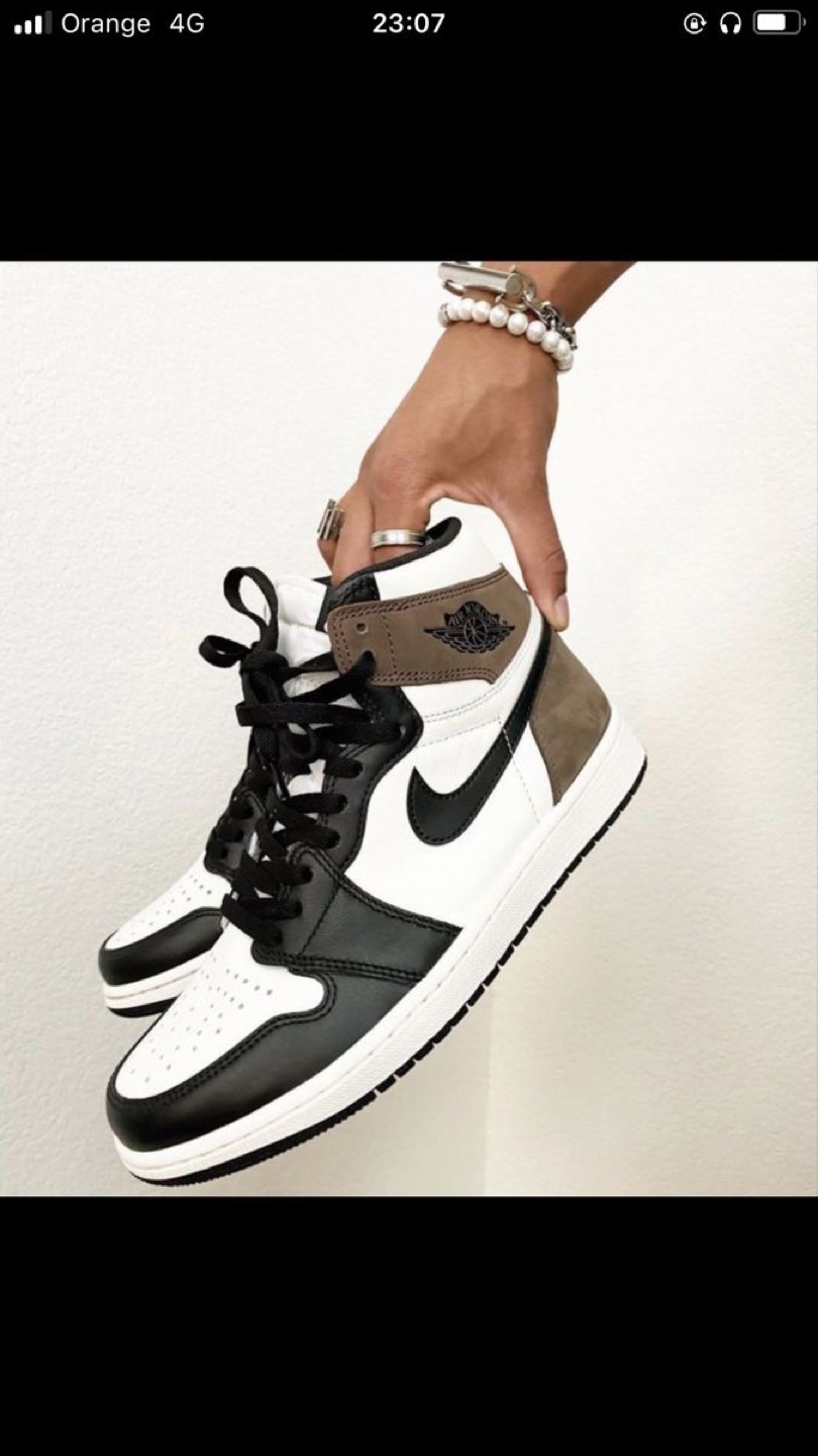 Mochas Jordan Mid
