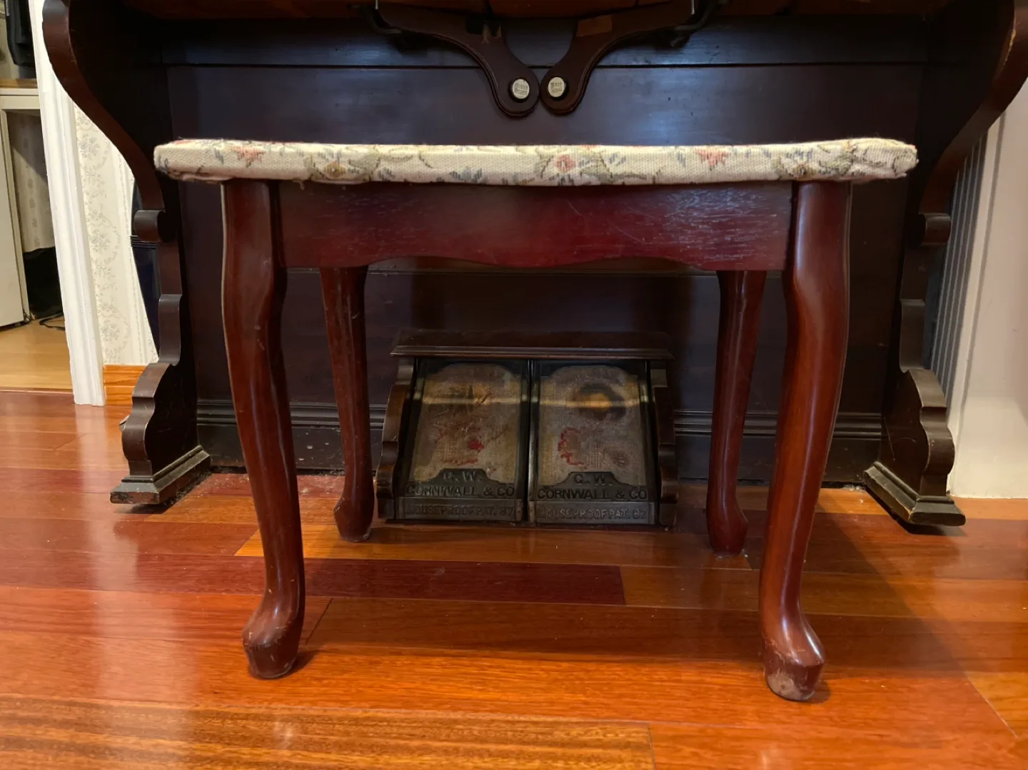 Vintage Piano Bench with Storage image indicator(2)