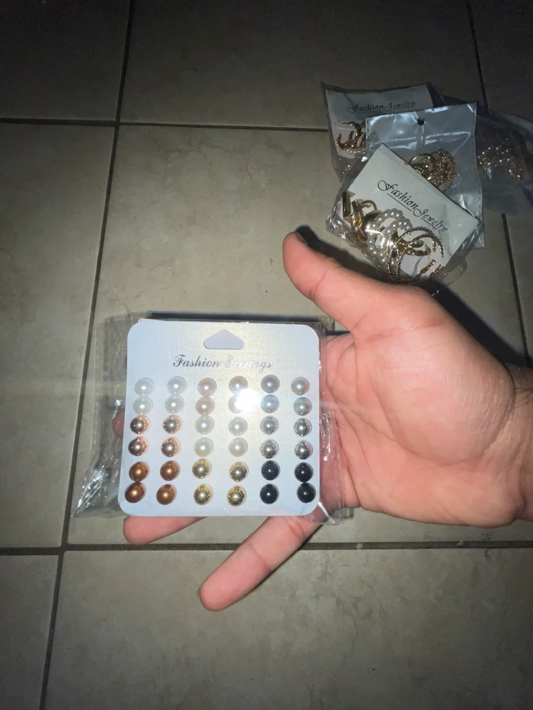 86pc Women’s Jewelry (Necklace, Earrings, Rings, Studs) image indicator(6)