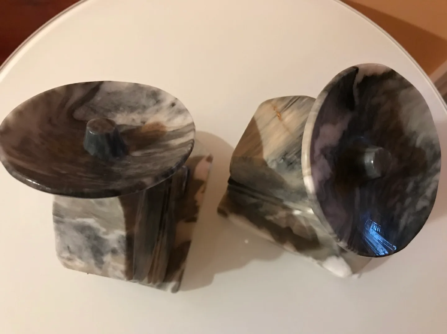 Pair of Alabaster Bookends, Figurines image indicator(5)