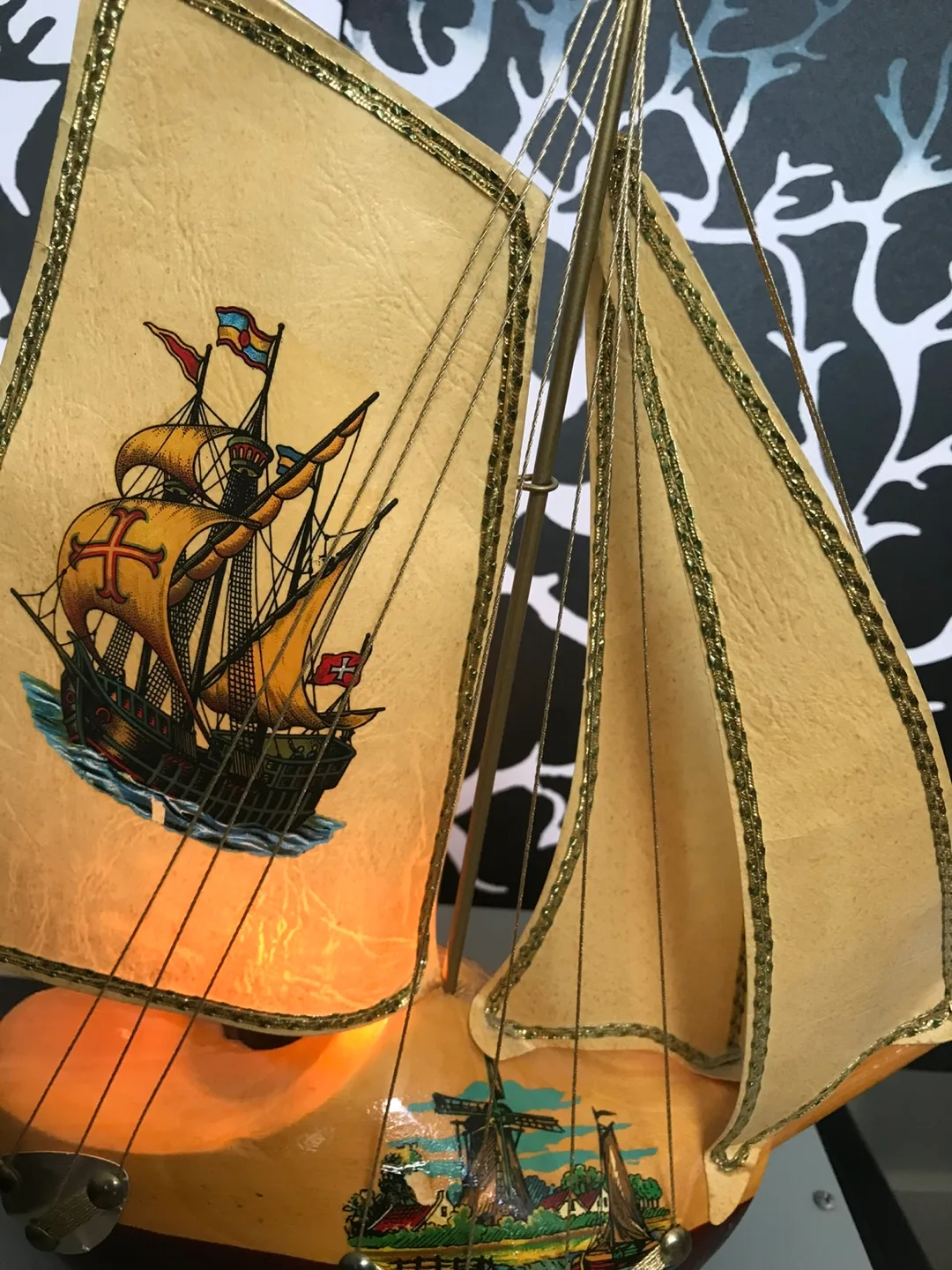 Wooden Clog Lamp, Dutch Design, Sailboat Theme image indicator(3)