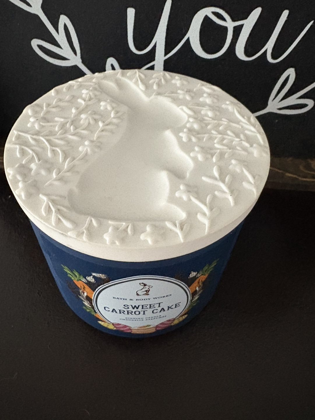 Bath & Body Works Sweet Carrot Cake Candle - photo 2