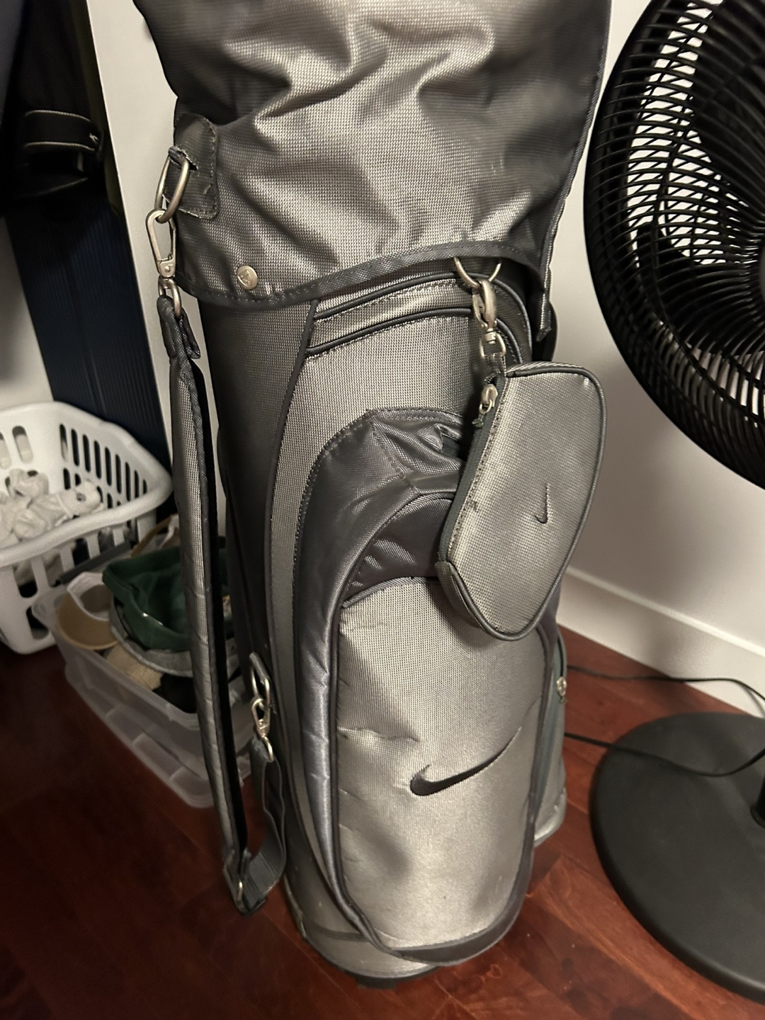 Golf bag with some clubs - photo 4