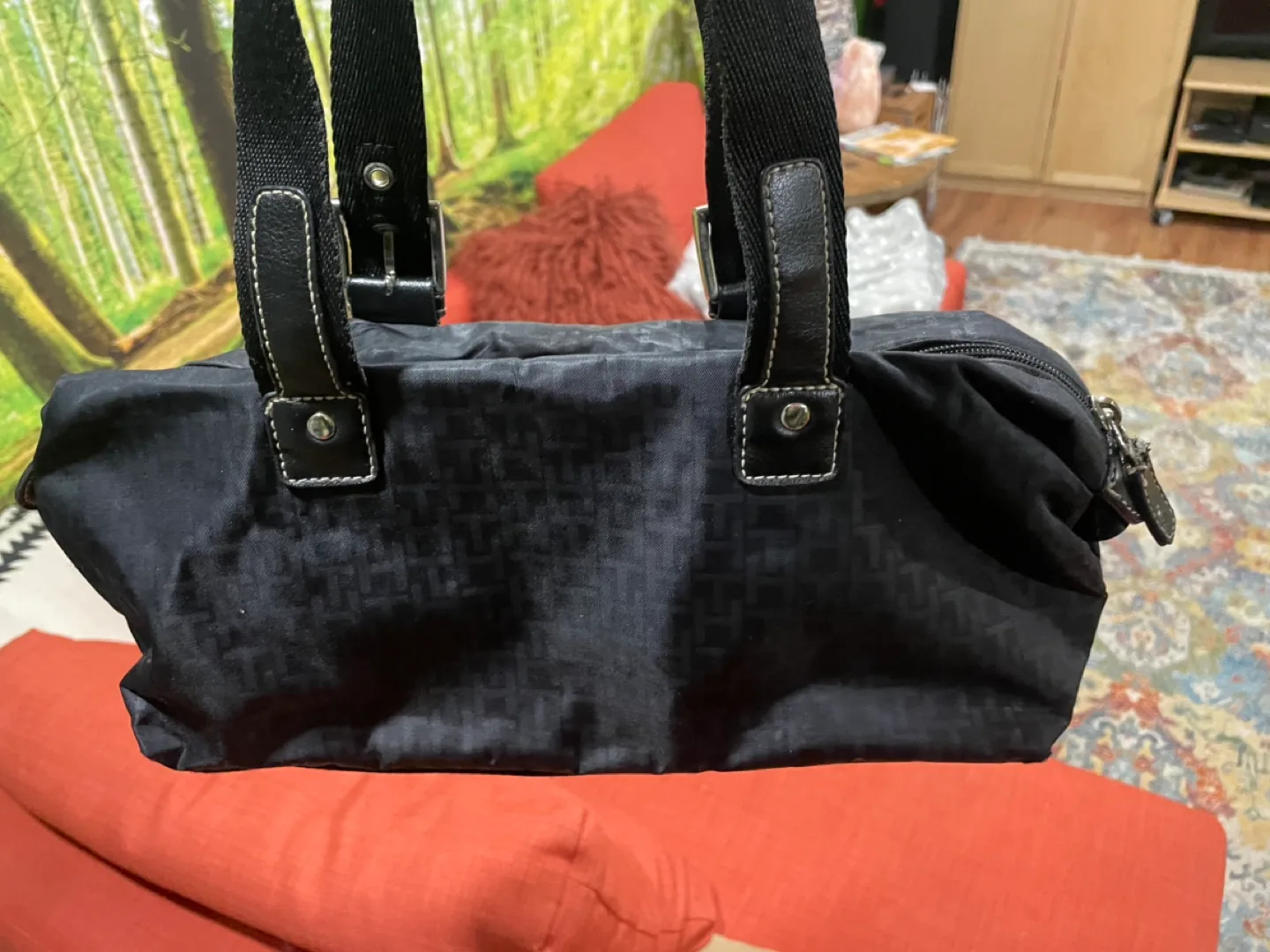 Tommy Hilfiger Black Handbag image indicator(2)