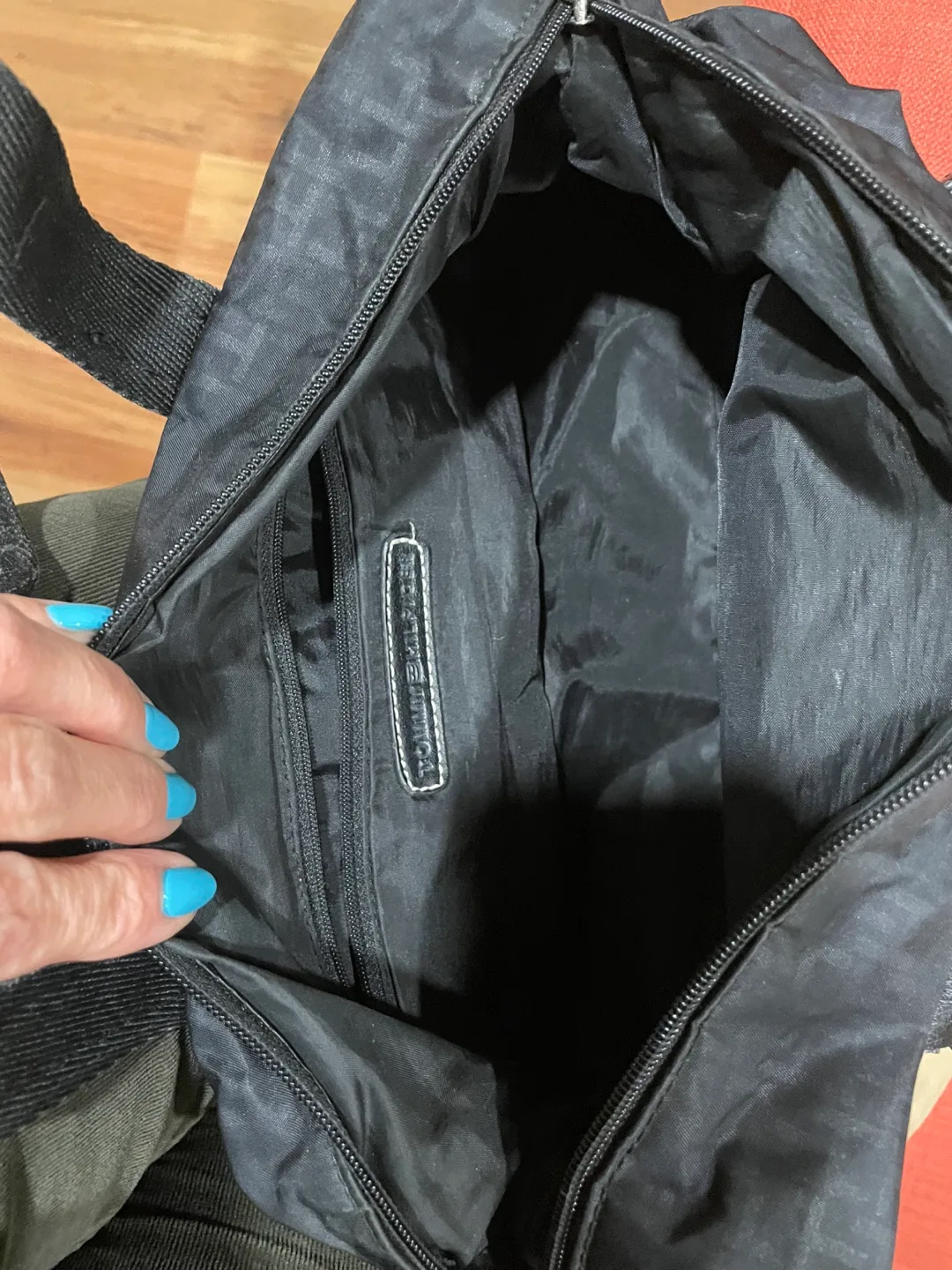 Tommy Hilfiger Black Handbag image indicator(3)