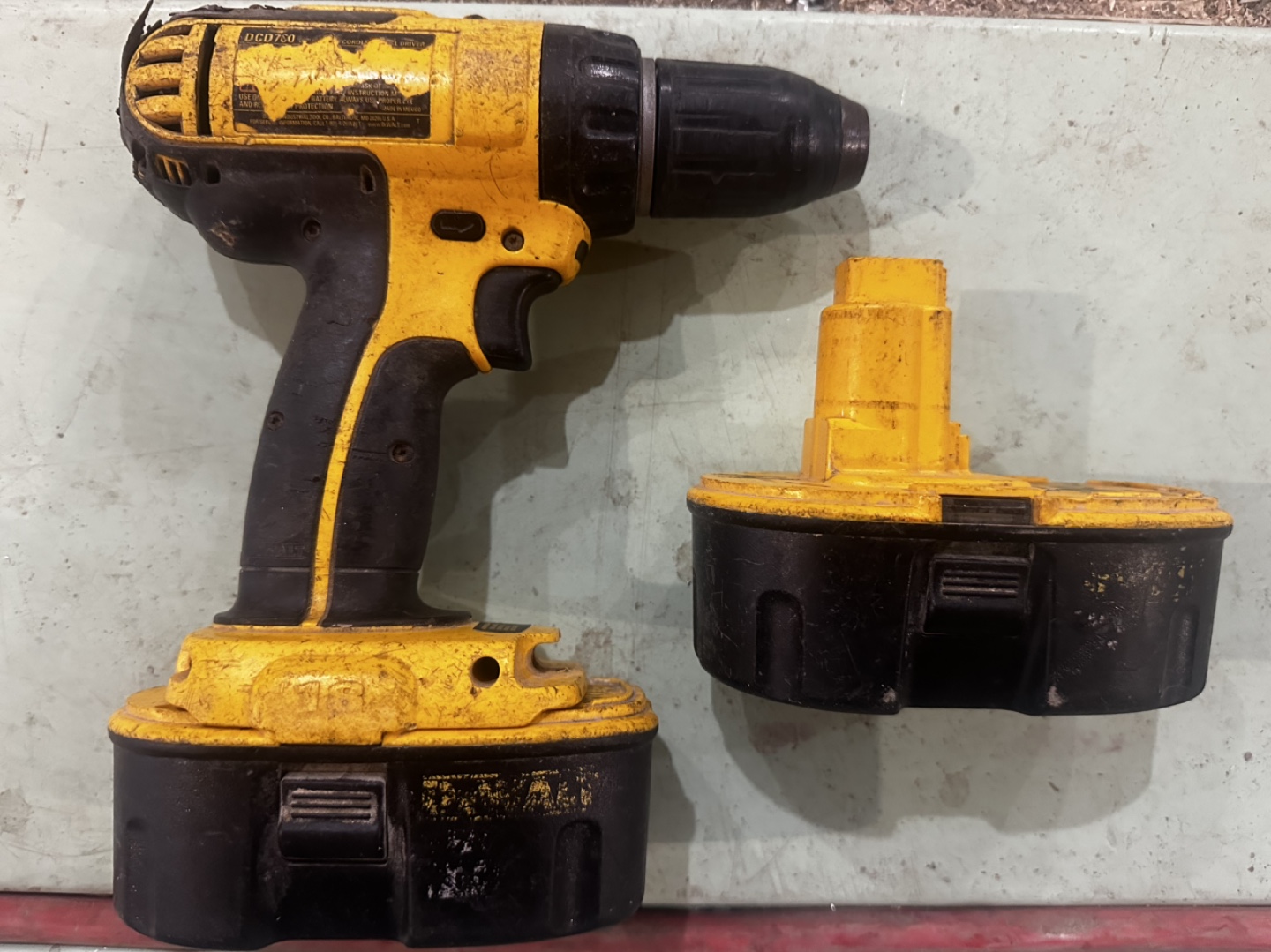 DeWalt DCD760 Cordless Drill Driver Kit - photo 4