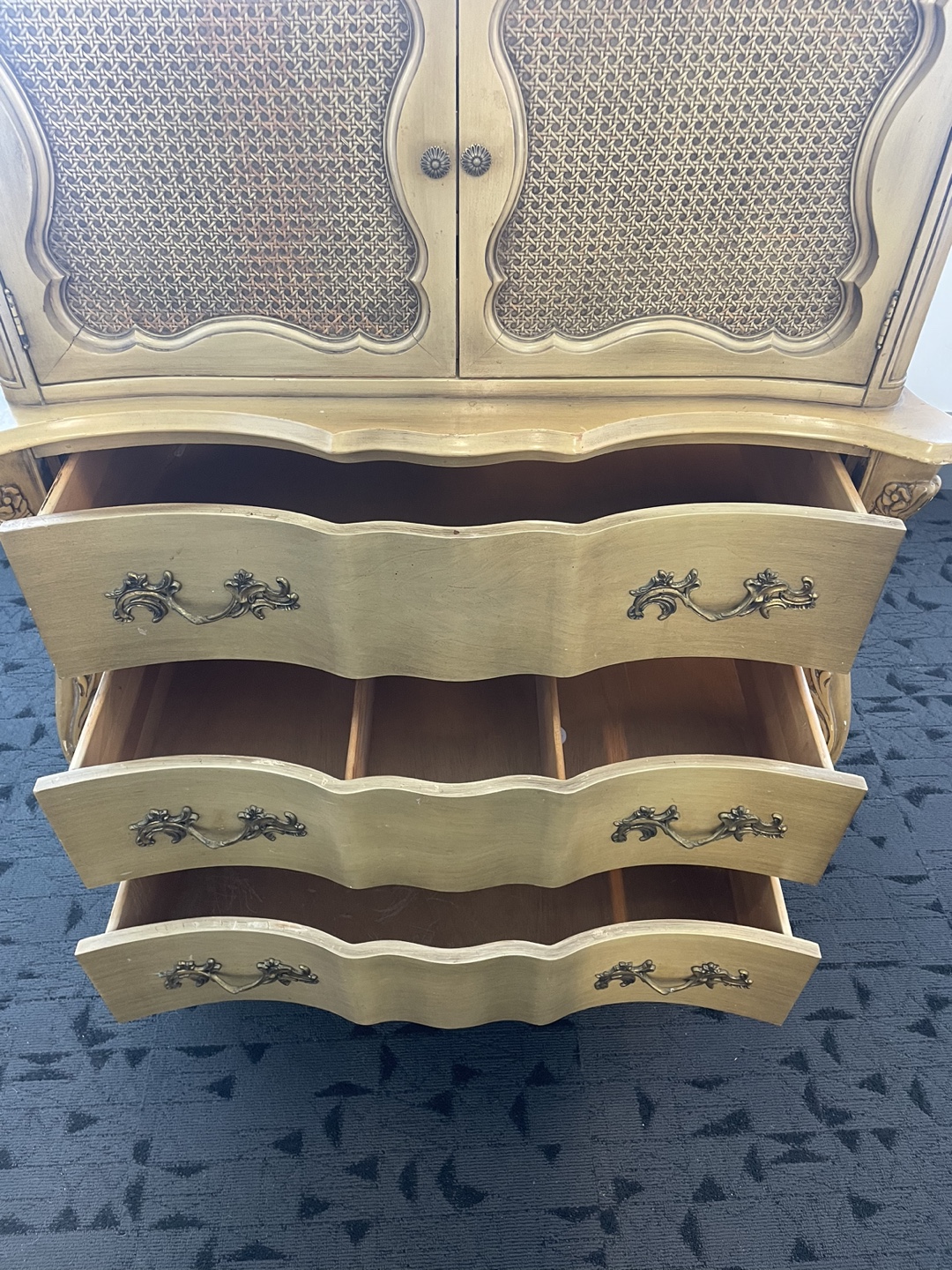 Vintage French Provincial Highboy Dresser - photo 4