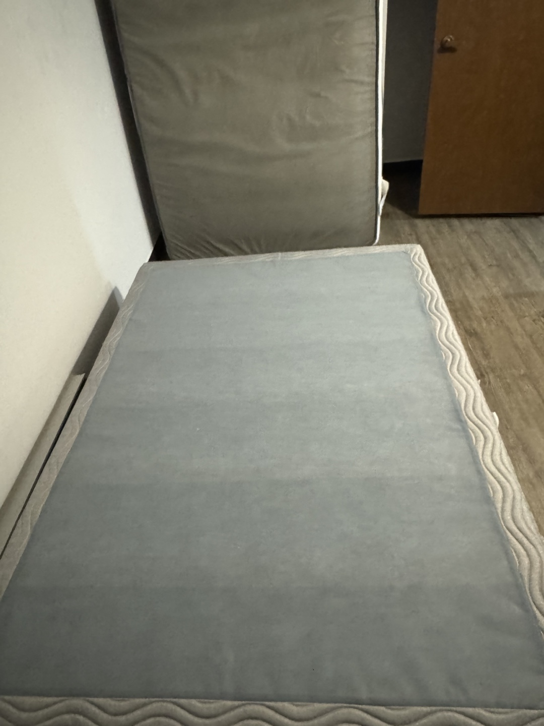 Full Mattress Set - Like New - photo 5