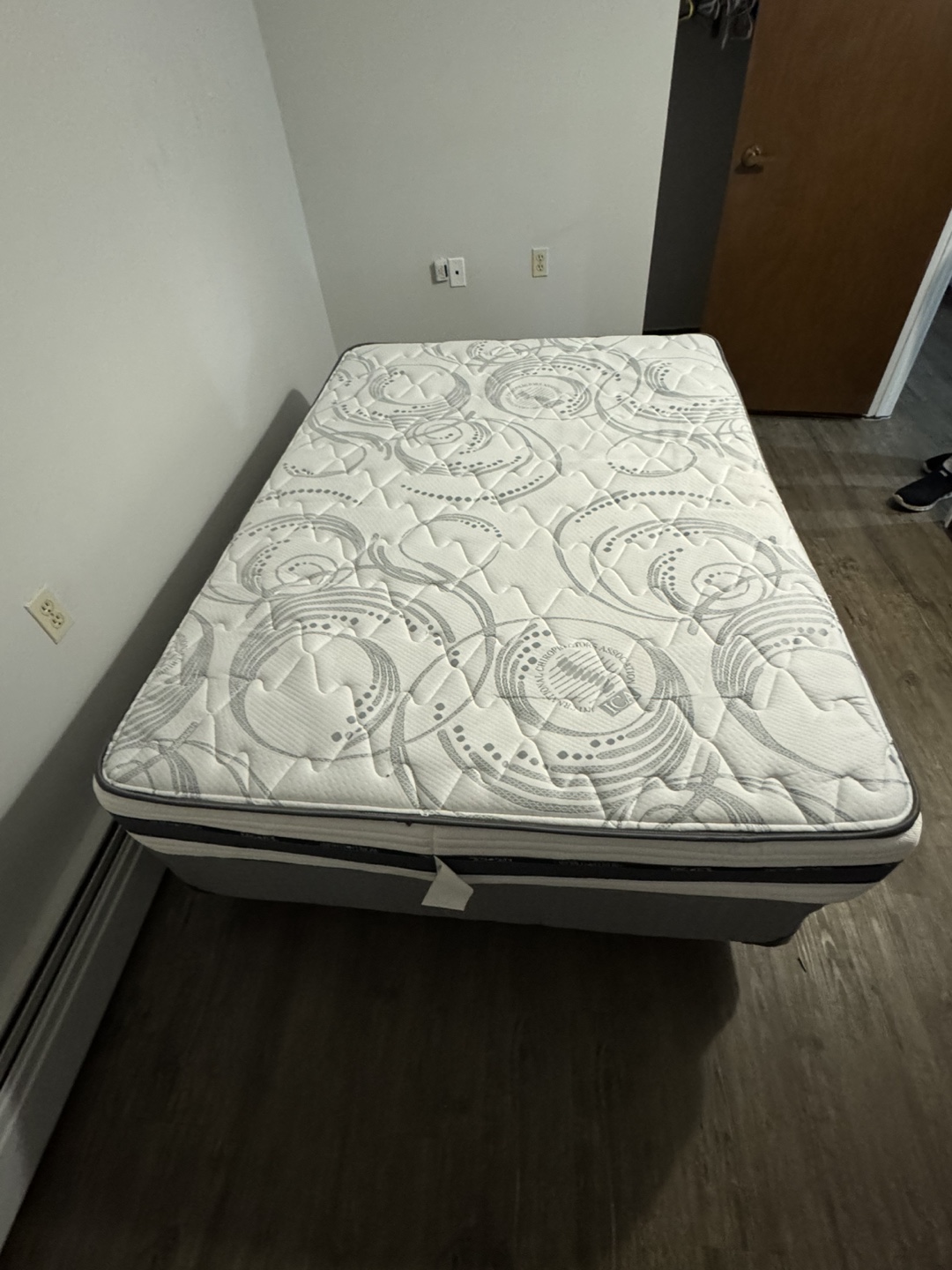 Full Mattress Set - Like New - photo 2