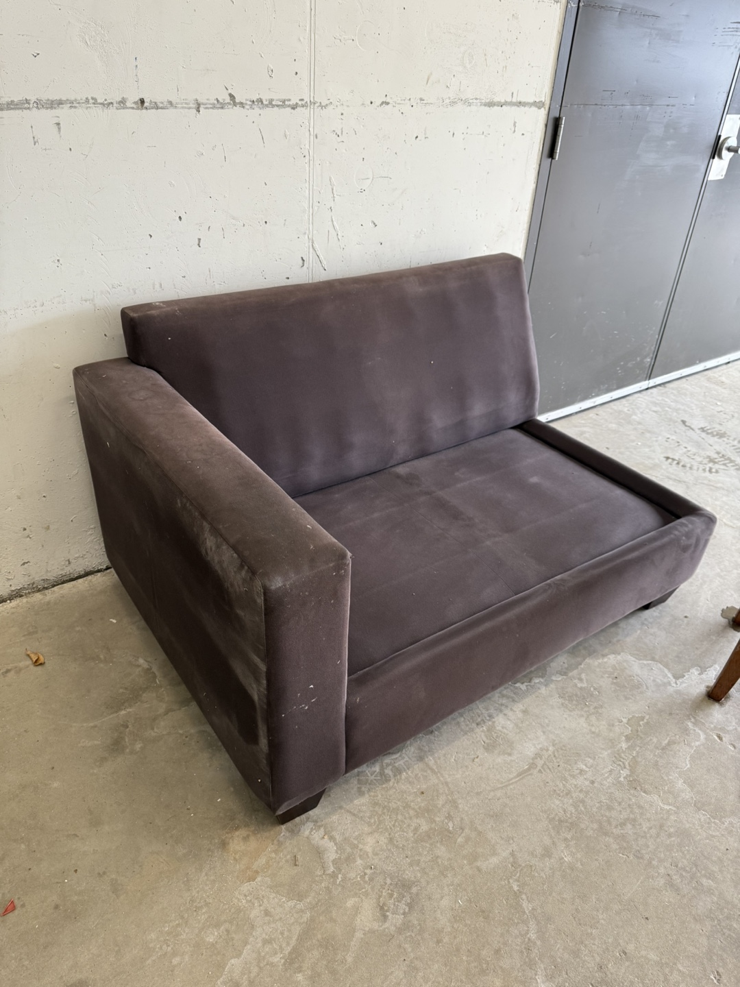 Brown Sectional Sofa with Cushions - photo 2