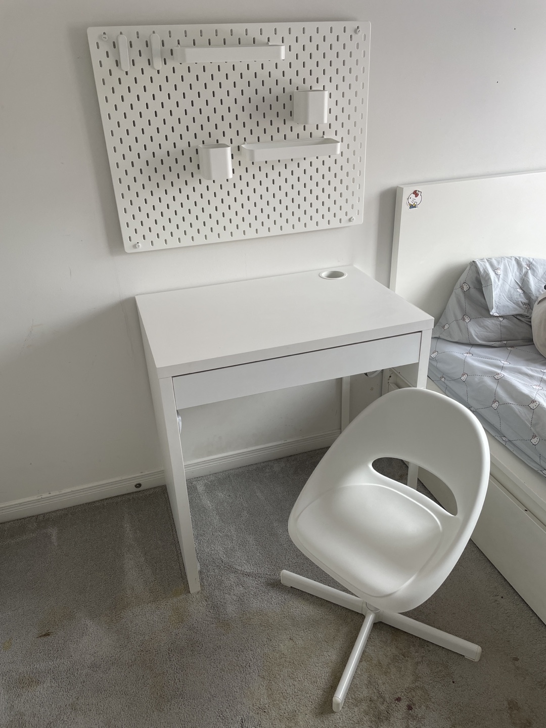 IKEA MICKE Desk, Chair & SKADIS Pegboard