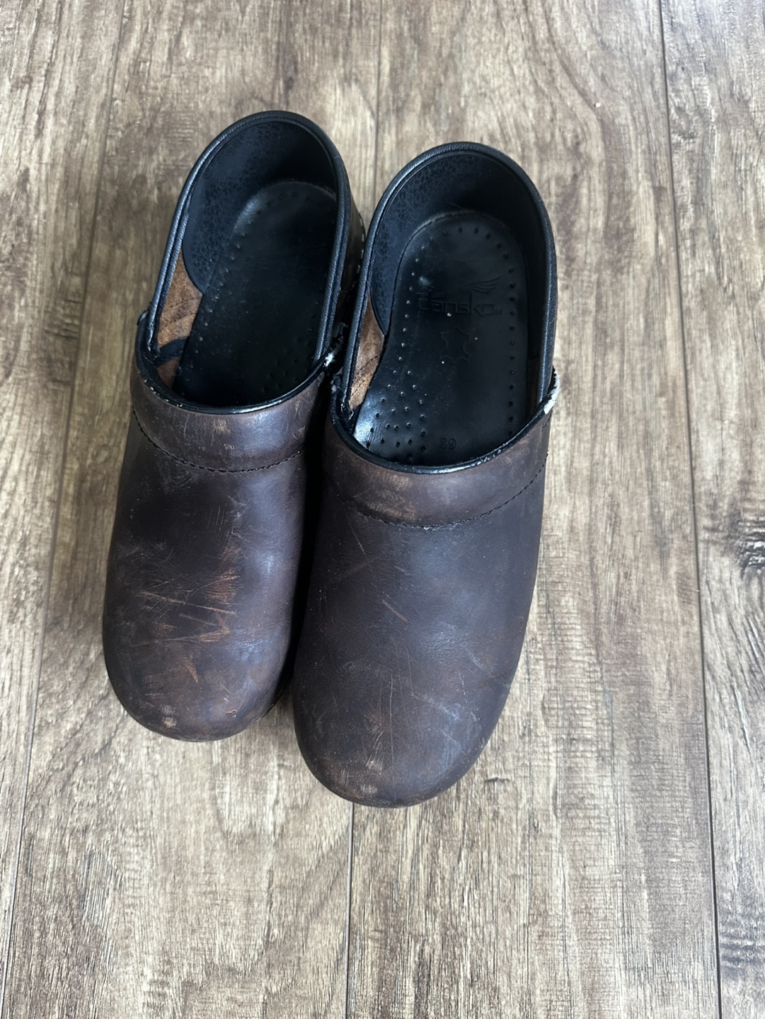 Dansko Brown Distressed Leather Shoes Loafers size 39 - photo 4