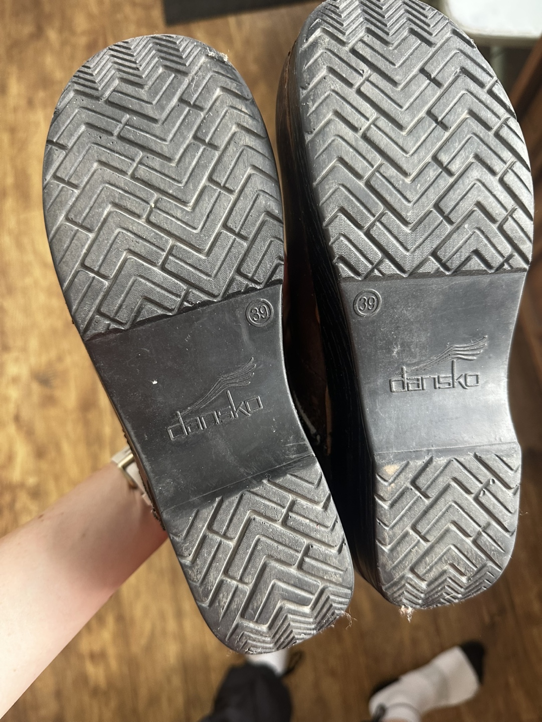 Dansko Brown Distressed Leather Shoes Loafers size 39 - photo 2
