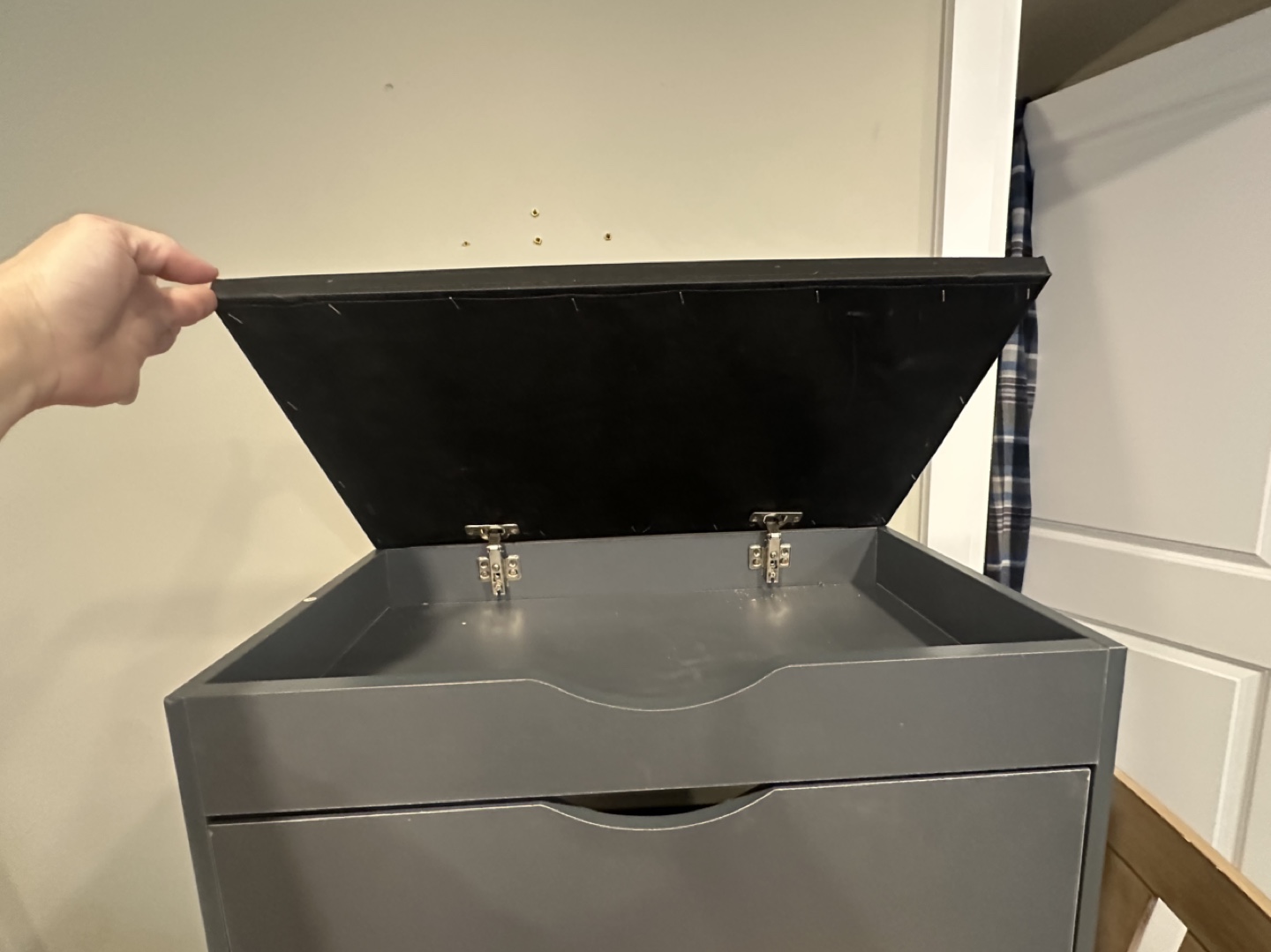 Grey Shoe Storage Cabinet with Flip-Top Lid - photo 3
