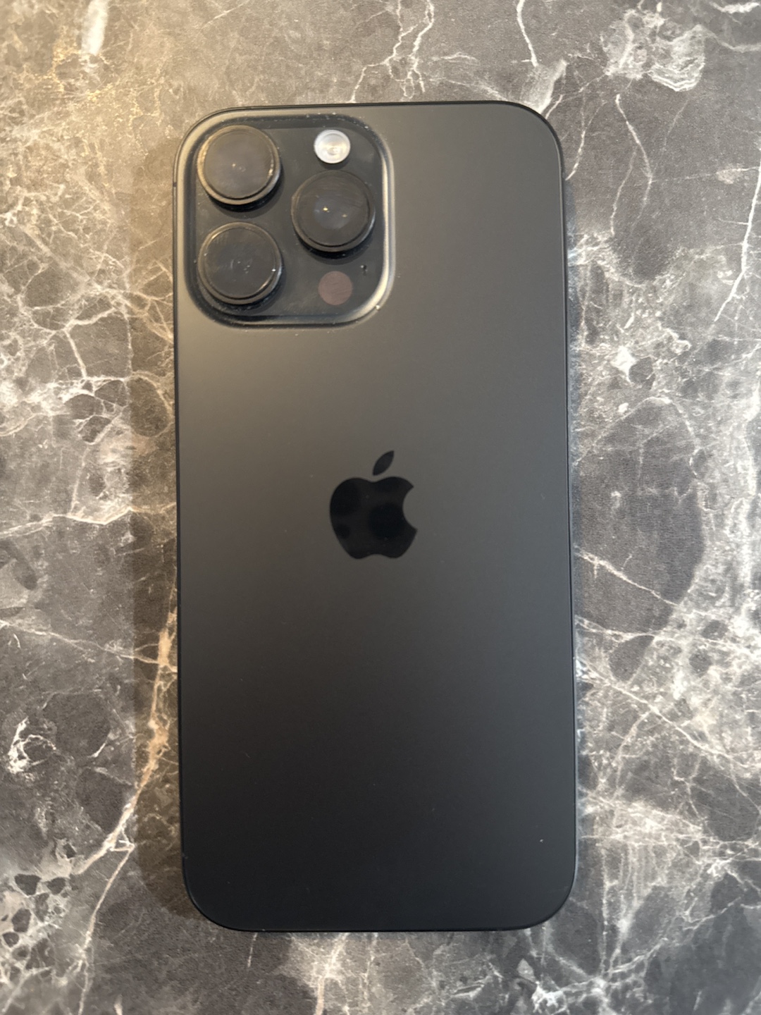 iPhone 16 Pro Max 256 - 100% battery