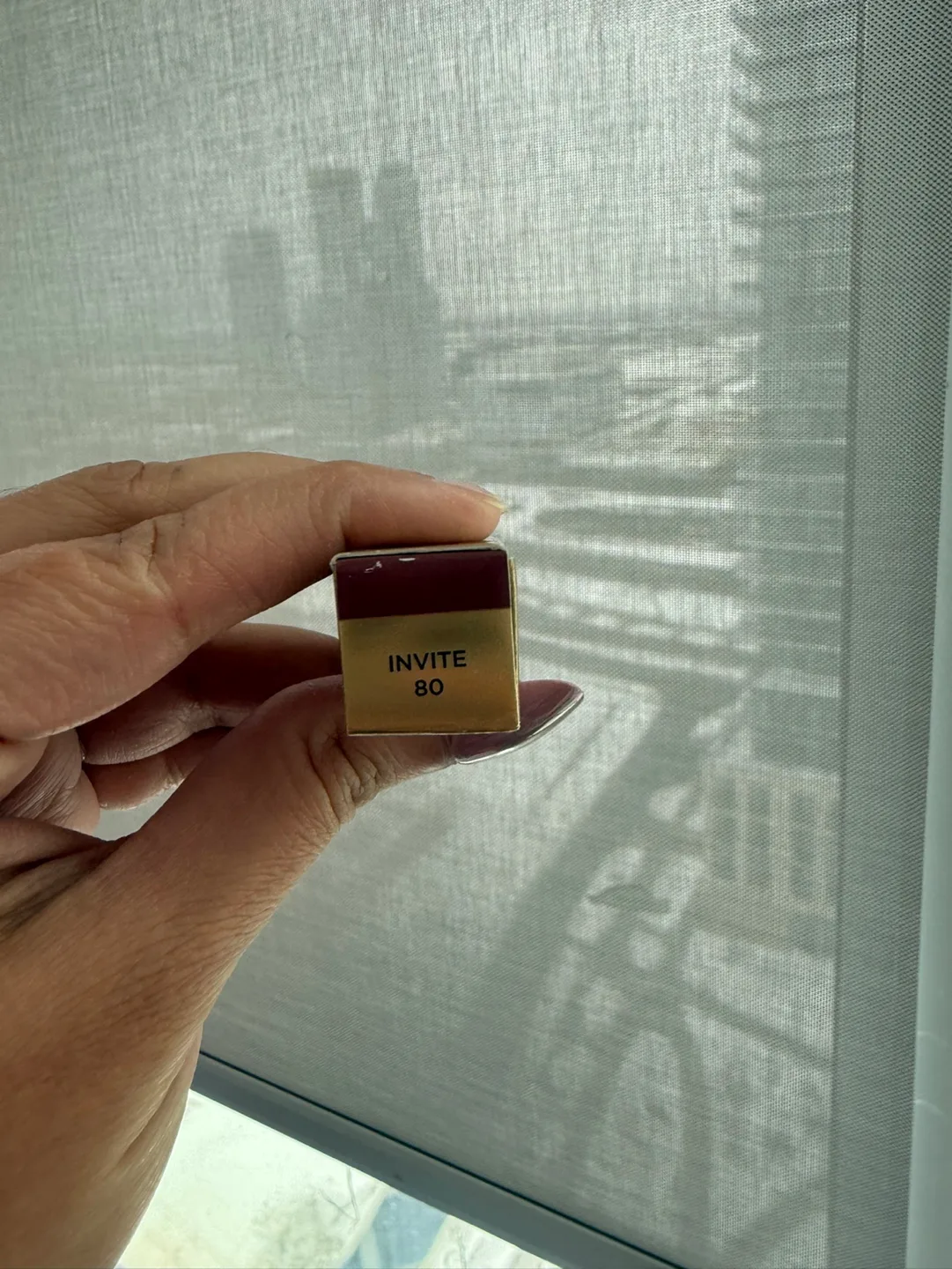 Hourglass Phantom Volumizing Glossy Lip Balm - Invite 80 image indicator(4)