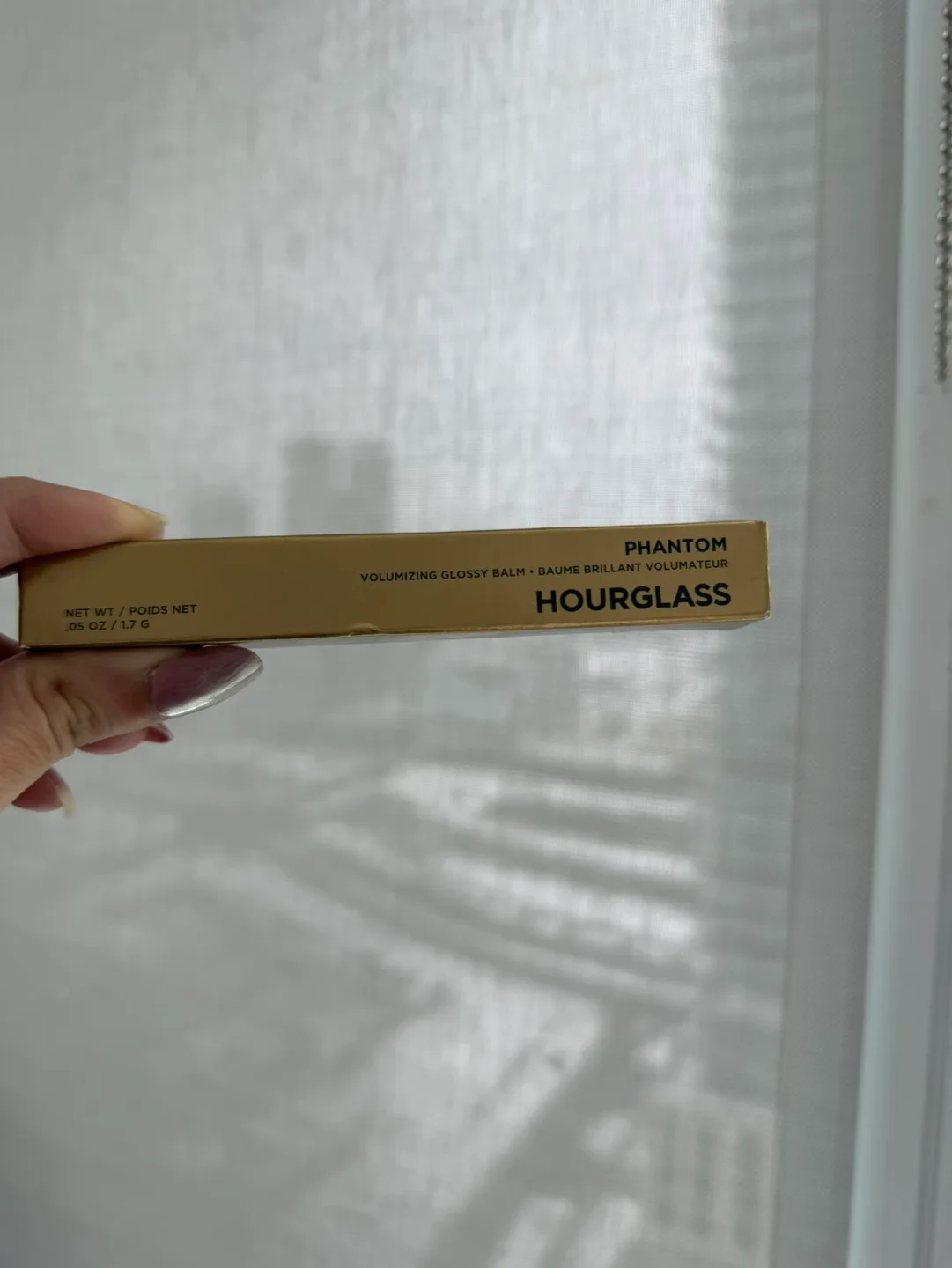 Hourglass Phantom Volumizing Glossy Lip Balm - Invite 80 image indicator(3)