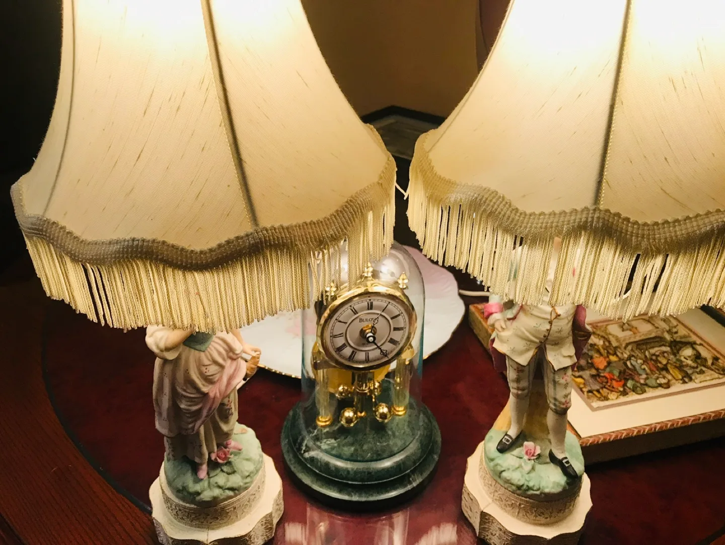 Two Lamps with Figurines image indicator(6)