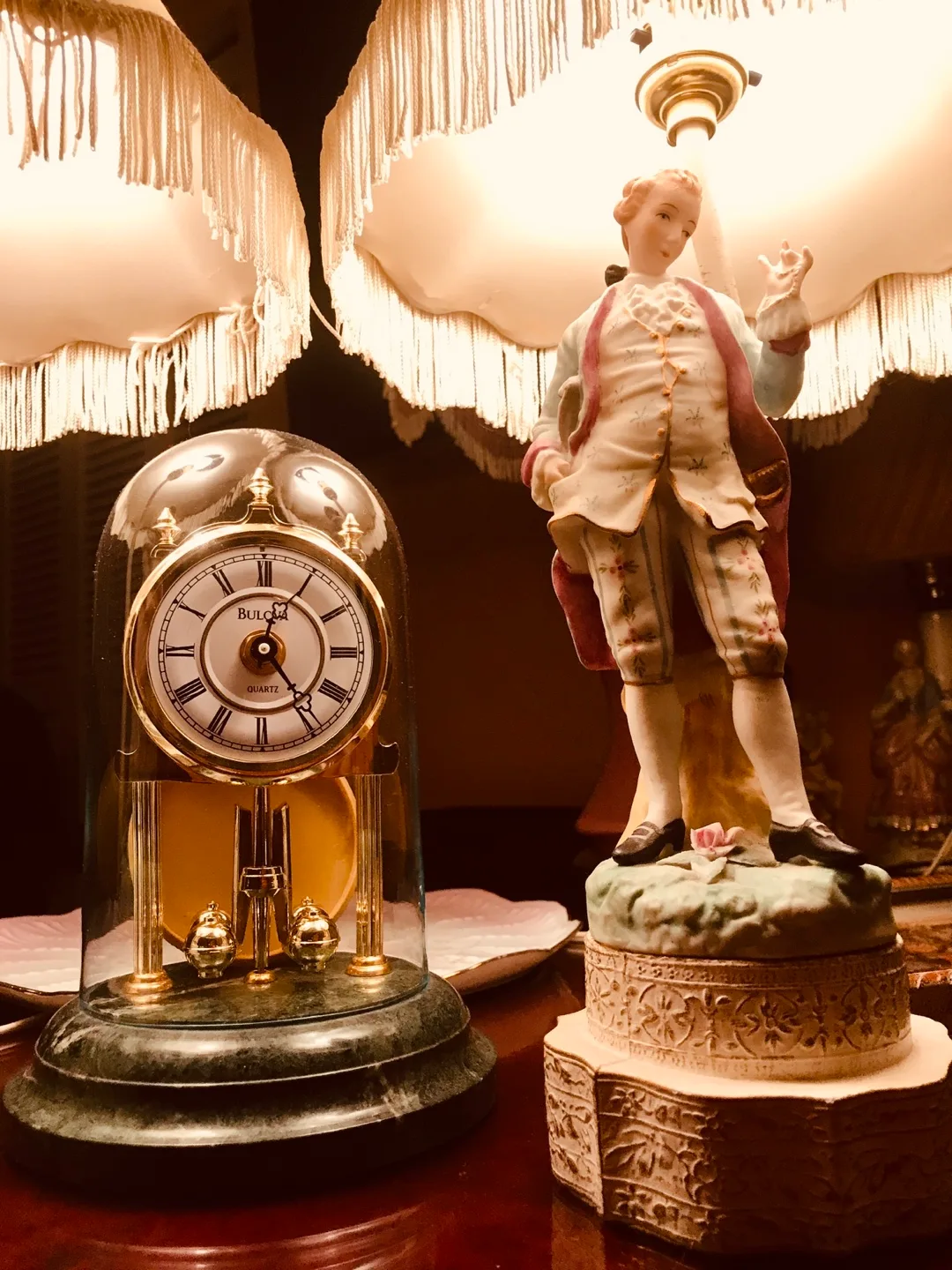 Two Lamps with Figurines image indicator(2)