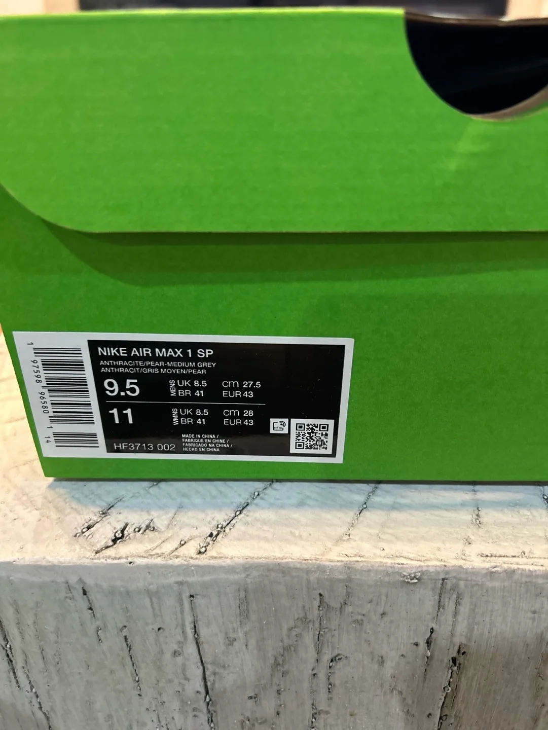 FS: DS Air Max 1 x HUF Green size 9.5  Brand new with box image indicator(6)