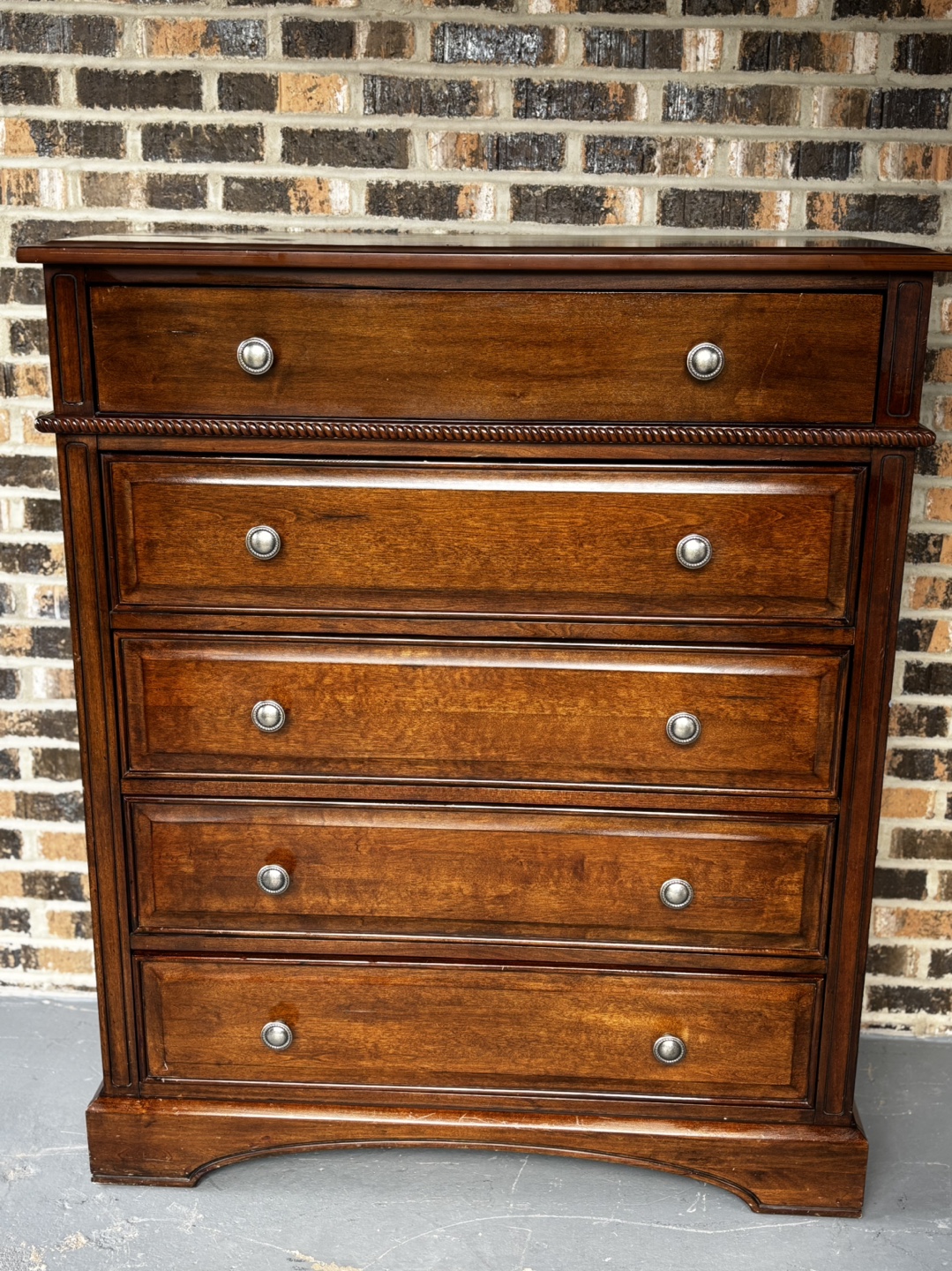 Solid wooden dark brown dresser - photo 2