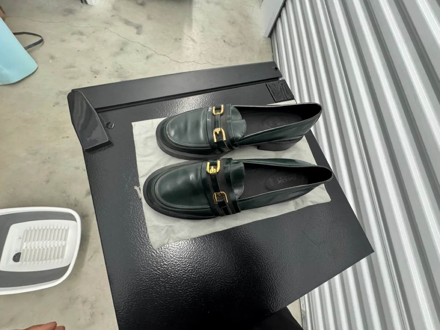 GEOX Women's Green Leather Loafers image indicator(2)