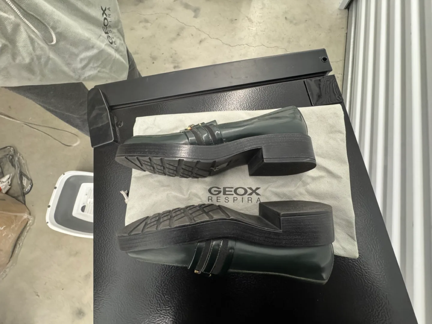 GEOX Women's Green Leather Loafers image indicator(3)