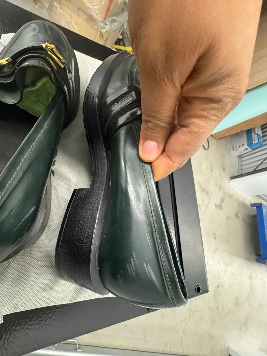 GEOX Women's Green Leather Loafers image indicator(4)