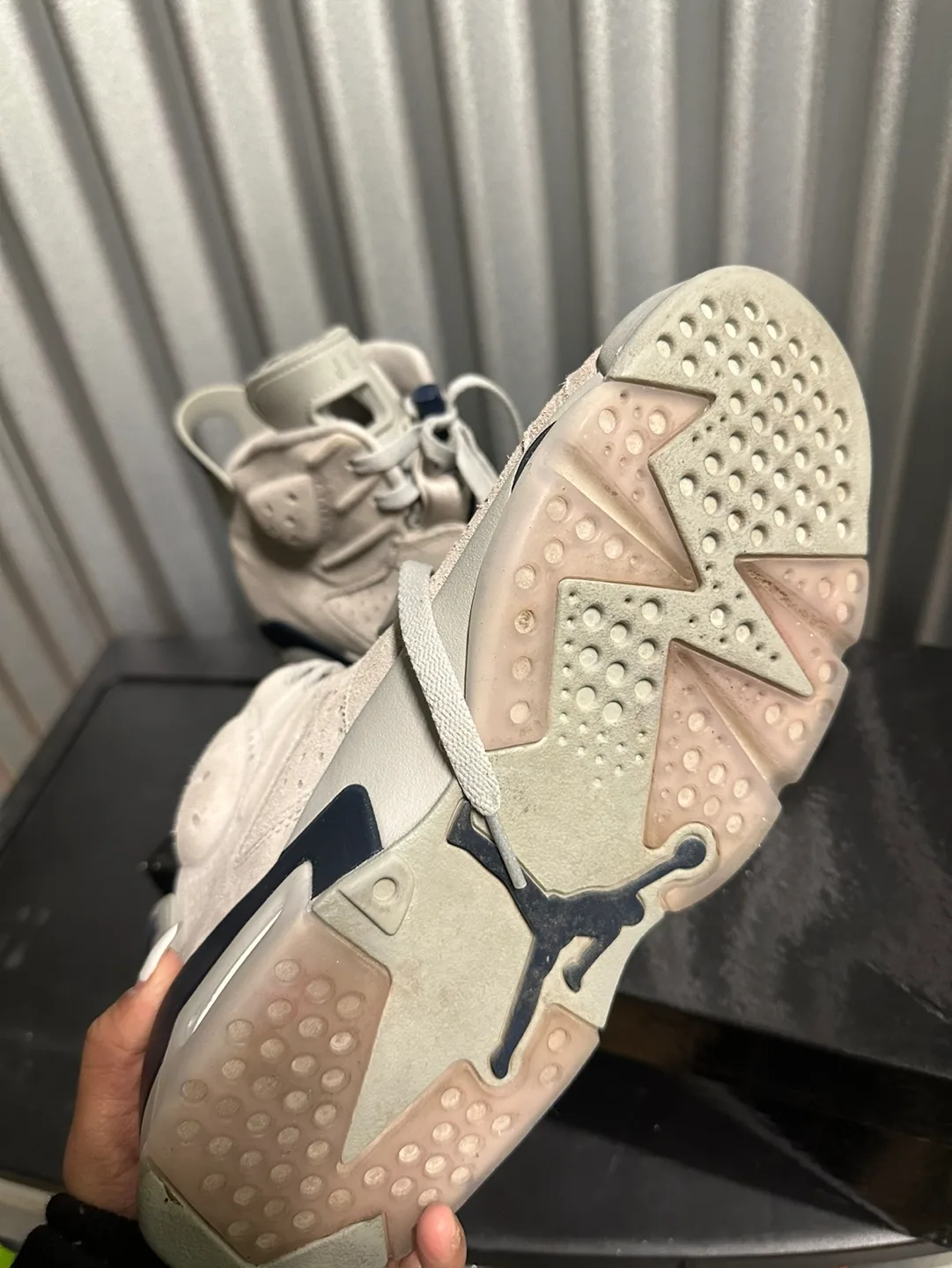 Air Jordan 6 Retro Light Bone image indicator(5)