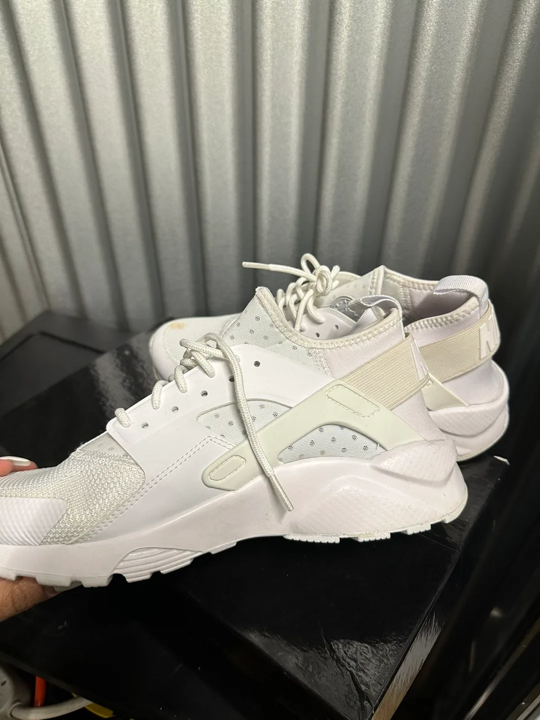 Women's Nike Air Huarache Sneakers - White - Size 8.5 image indicator(4)