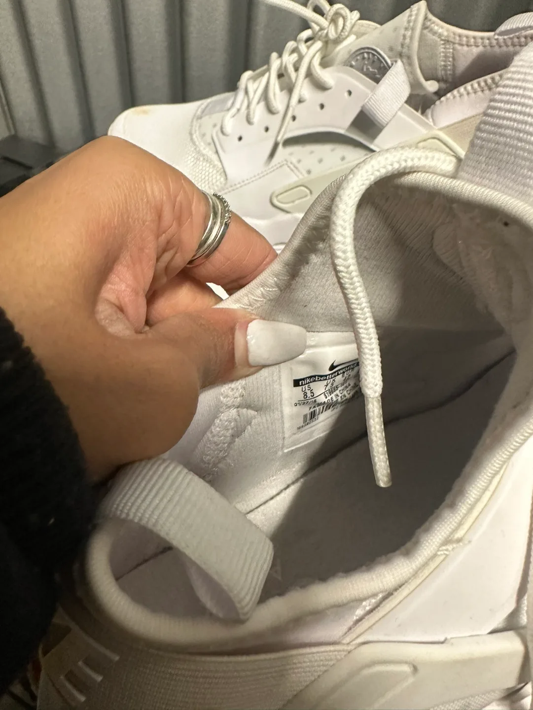 Women's Nike Air Huarache Sneakers - White - Size 8.5 image indicator(5)